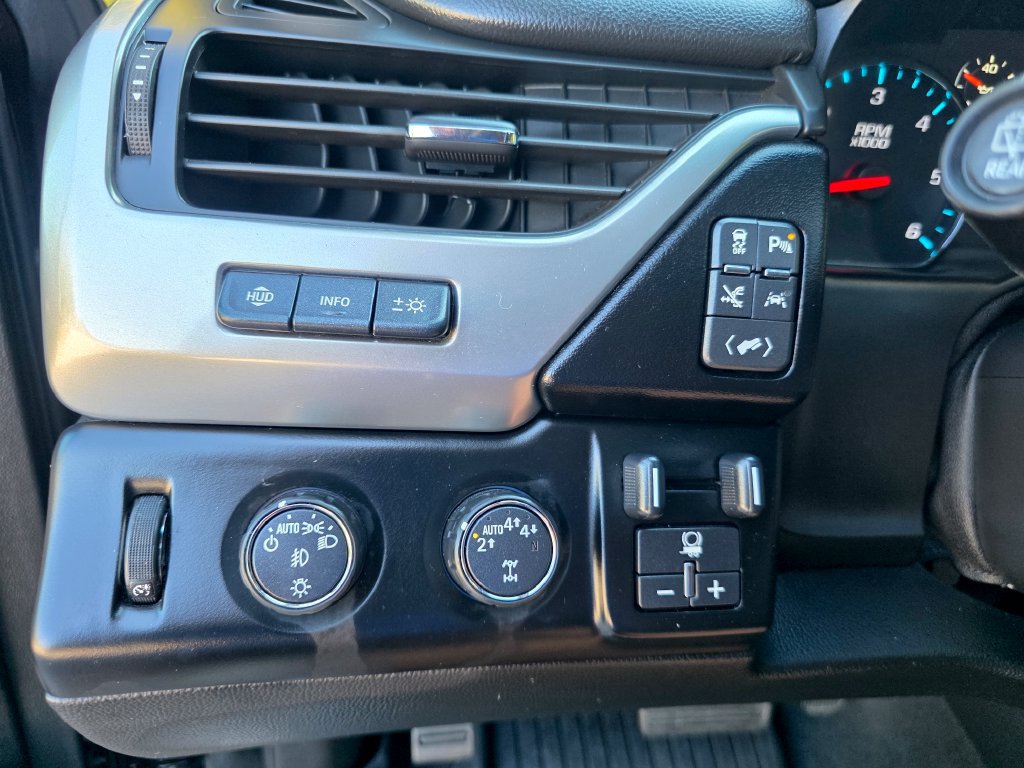 Used 2019 Chevrolet Tahoe Premier w/ Premier Plus Edition AWD/4WD image 19