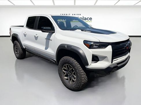 Used 2024 Chevrolet Colorado ZR2 AWD/4WD image 1