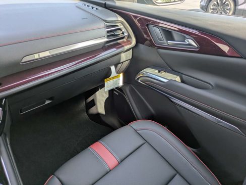 New 2027 Chevrolet Traverse RS FWD image 14
