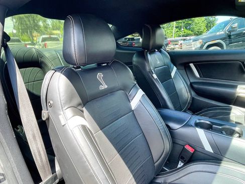 Used 2021 Ford Mustang Shelby GT500 w/ Technology Package RWD image 10