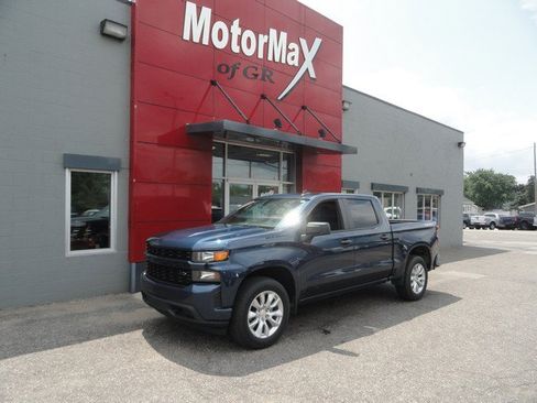 Used 2021 Chevrolet Silverado 1500 Custom w/ LPO, Dark Essentials Package AWD/4WD image 1