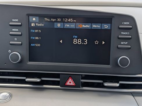 New 2026 Hyundai Elantra Hybrid FWD image 10