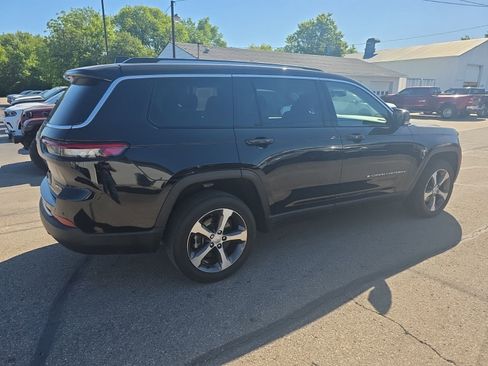 Used 2023 Jeep Grand Cherokee L Limited AWD/4WD image 5
