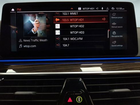 Certified 2022 BMW 530i xDrive w/ Premium Package image 21