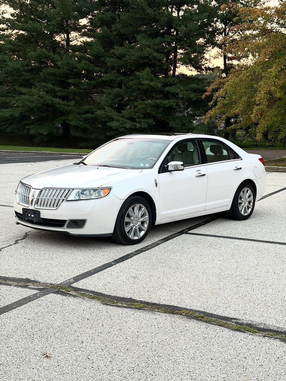 Used 2011 Lincoln MKZ AWD w/ 102A Rapid Spec Order Code image 3