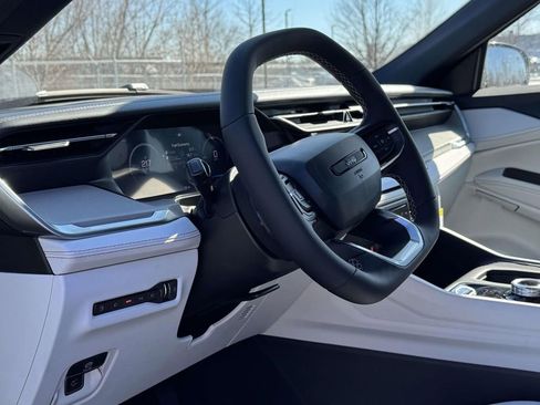 New 2026 Jeep Cherokee Limited image 2