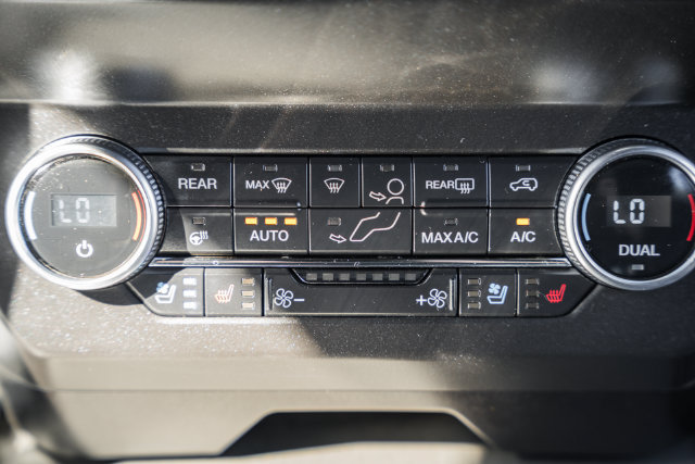 Used 2020 Ford Expedition Max XLT w/ Equipment Group 202A RWD image 23