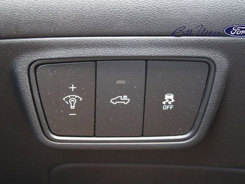 Used 2024 Hyundai Santa Cruz SE AWD/4WD image 17