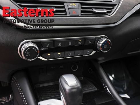 Used 2023 Nissan Altima 2.5 SV w/ SV Premium Package AWD/4WD image 20