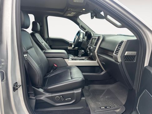 Used 2016 Ford F150 Lariat w/ Equipment Group 502A Luxury AWD/4WD image 15
