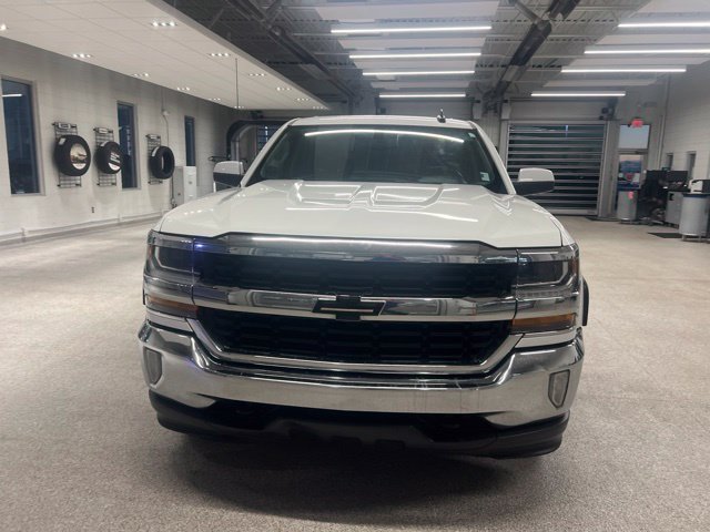 Used 2017 Chevrolet Silverado 1500 LT w/ All Star Edition AWD/4WD image 2