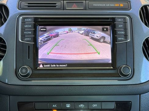 Used 2017 Volkswagen Tiguan Limited w/ Premium Package FWD image 35