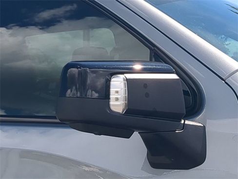 Used 2025 GMC Sierra 1500 AT4 w/ AT4 Premium Package image 28