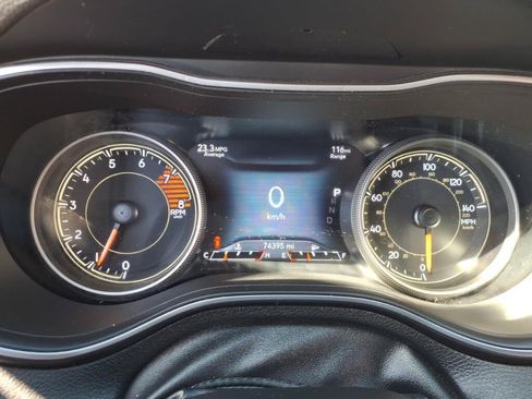 Used 2021 Jeep Cherokee Limited AWD/4WD image 20