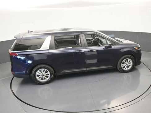 Used 2024 Kia Carnival LX FWD image 53
