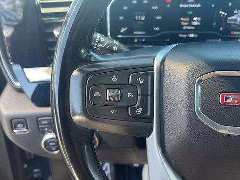 Used 2023 GMC Sierra 1500 SLT w/ X31 Off-Road Package AWD/4WD image 13