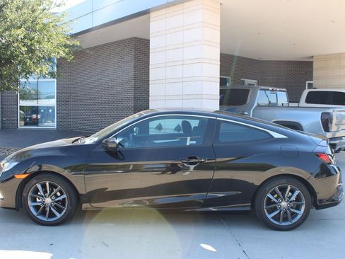 Used 2020 Honda Civic EX image 2