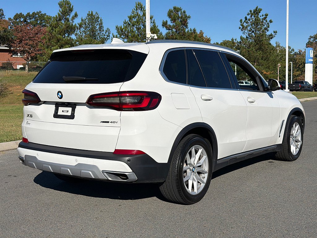 Used 2022 BMW X5 xDrive40i AWD/4WD image 3