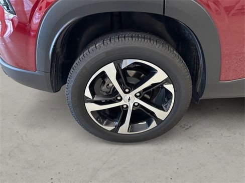 Used 2024 Chevrolet Trax RS w/ Driver Confidence Package image 14