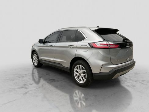 Certified 2023 Ford Edge SEL w/ Convenience Package AWD/4WD image 5