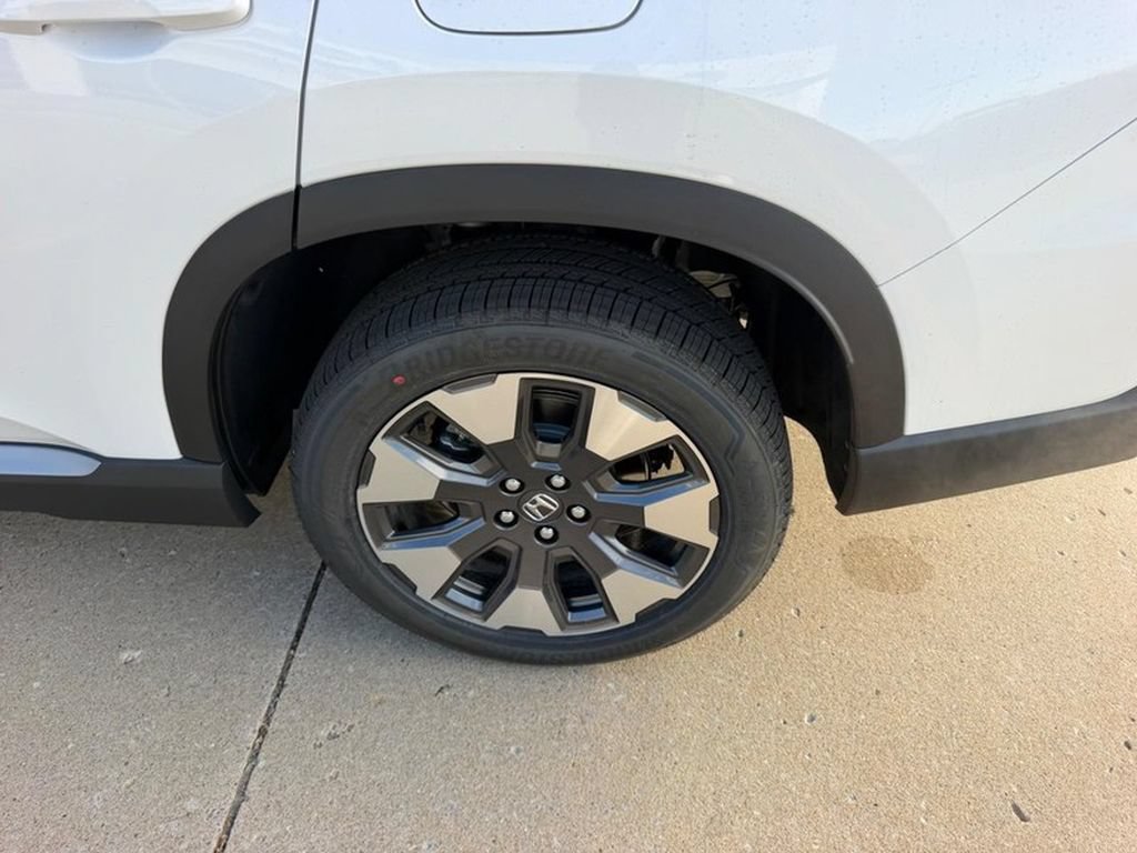 New 2026 Honda Pilot Elite image 6