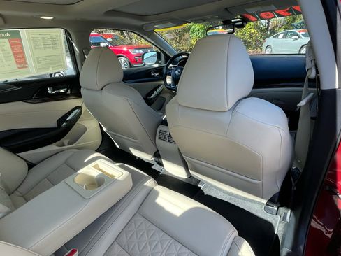 Used 2017 Nissan Maxima Platinum image 26