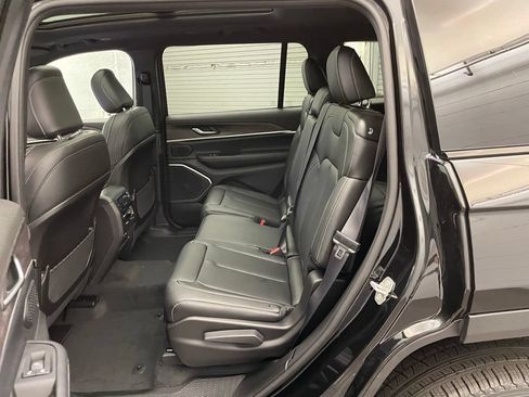 New 2026 Jeep Grand Cherokee L Limited AWD/4WD image 17