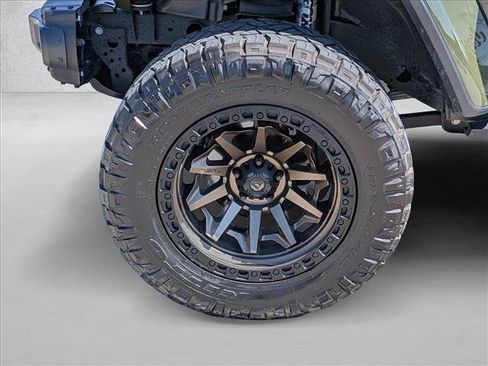 Used 2021 Jeep Wrangler Unlimited Rubicon AWD/4WD image 27