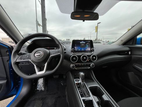 Used 2025 Nissan Sentra SV image 33