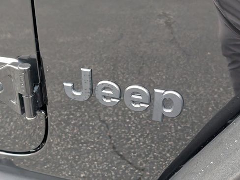 Used 2021 Jeep Wrangler Unlimited Sport image 6