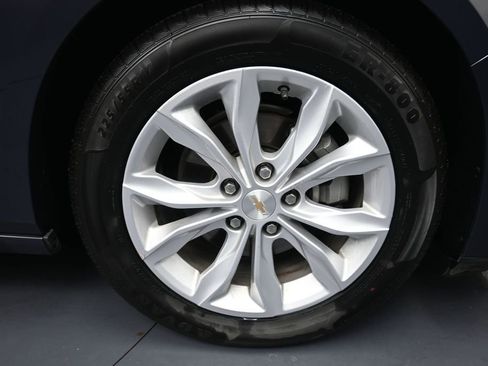 Used 2025 Chevrolet Malibu LT FWD image 5