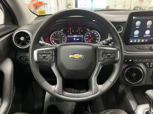 Used 2025 Chevrolet Blazer LT AWD/4WD image 19