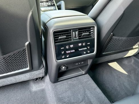 New 2026 Porsche Cayenne Coupe AWD/4WD image 27