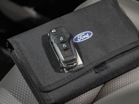 Used 2017 Ford F150 XL w/ Equipment Group 101A Mid RWD image 57
