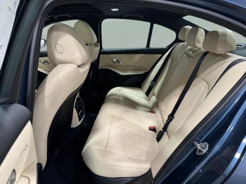 Used 2025 BMW 330i xDrive Sedan w/ Convenience Package image 9