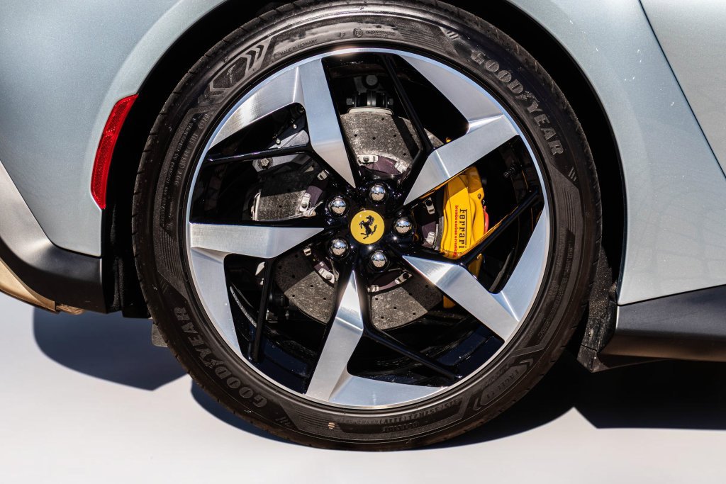 Certified 2026 Ferrari 12Cilindri Spider RWD image 58
