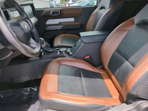 Used 2023 Ford Bronco Outer Banks AWD/4WD image 15