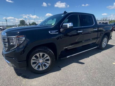 Certified 2023 GMC Sierra 1500 Denali w/ Technology Package AWD/4WD image 4