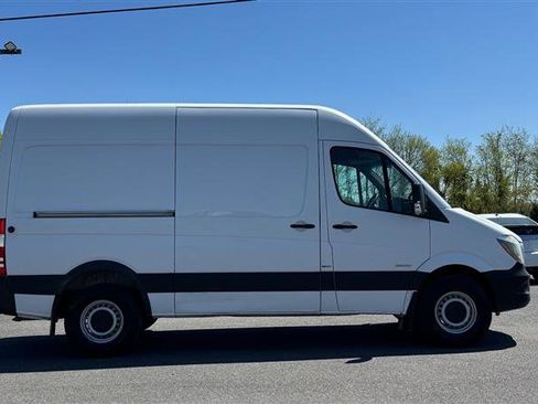 Used 2016 Mercedes-Benz Sprinter 2500 w/ Driver Comfort Package image 4
