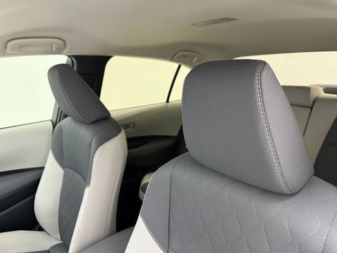 Used 2025 Toyota Corolla LE image 25