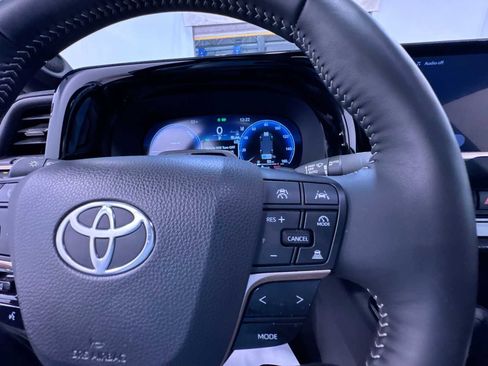 Used 2024 Toyota Crown Platinum image 21