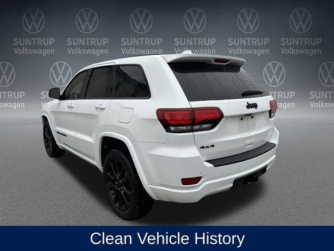Used 2018 Jeep Grand Cherokee Altitude image 4