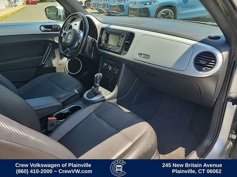 Used 2015 Volkswagen Beetle 1.8T FWD image 41