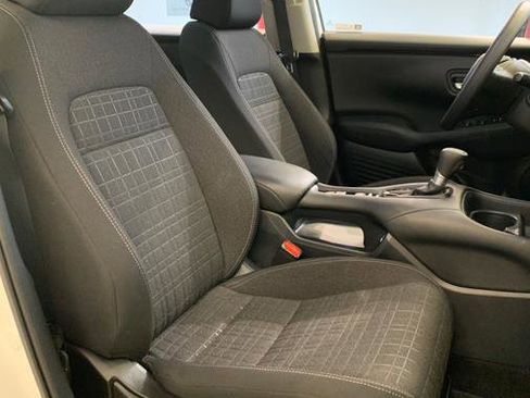 Used 2023 Honda HR-V LX image 49