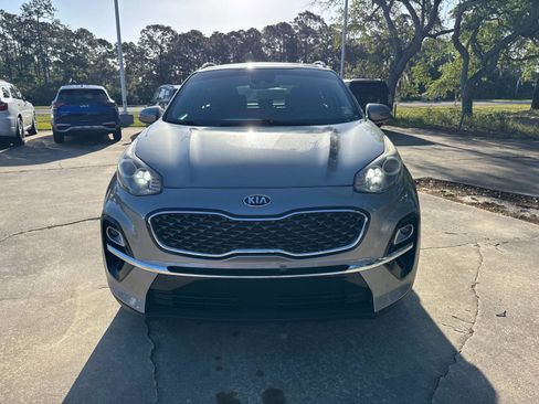 Used 2022 Kia Sportage EX w/ EX Technology Package FWD image 8