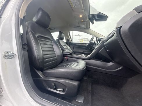 Used 2018 Ford Fusion SE w/ Equipment Group 602A image 16