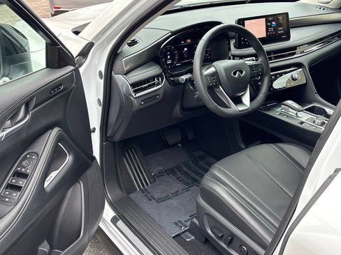 Certified 2026 INFINITI QX60 Luxe w/ Cargo Package FWD image 13