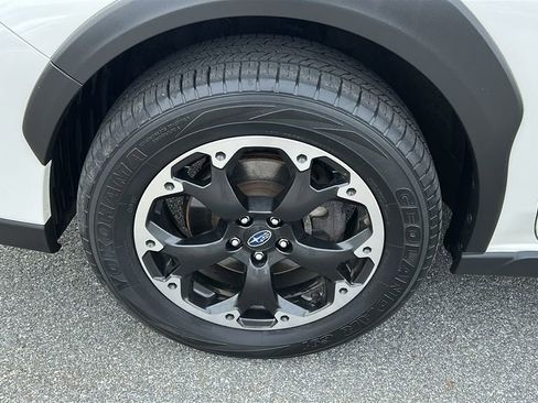 Used 2023 Subaru Crosstrek 2.0i Premium image 8