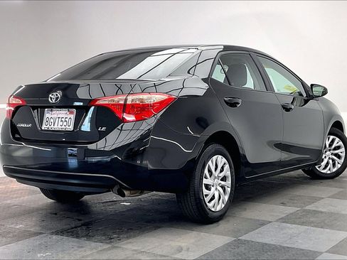 Used 2019 Toyota Corolla LE image 13
