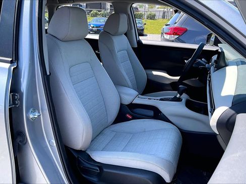 Used 2023 Honda HR-V LX image 9